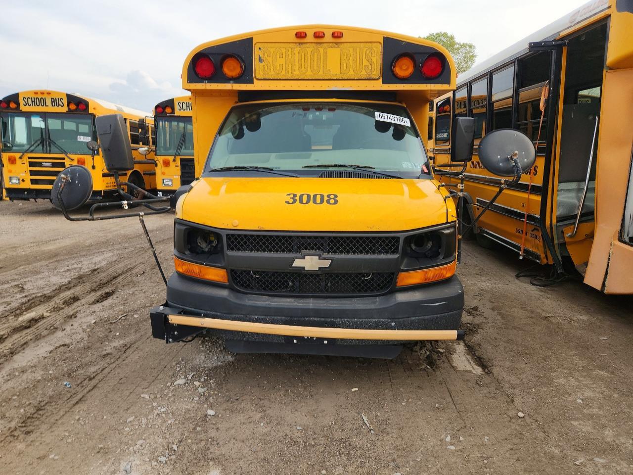 2011 Chevrolet Express School Bus - Фото 5