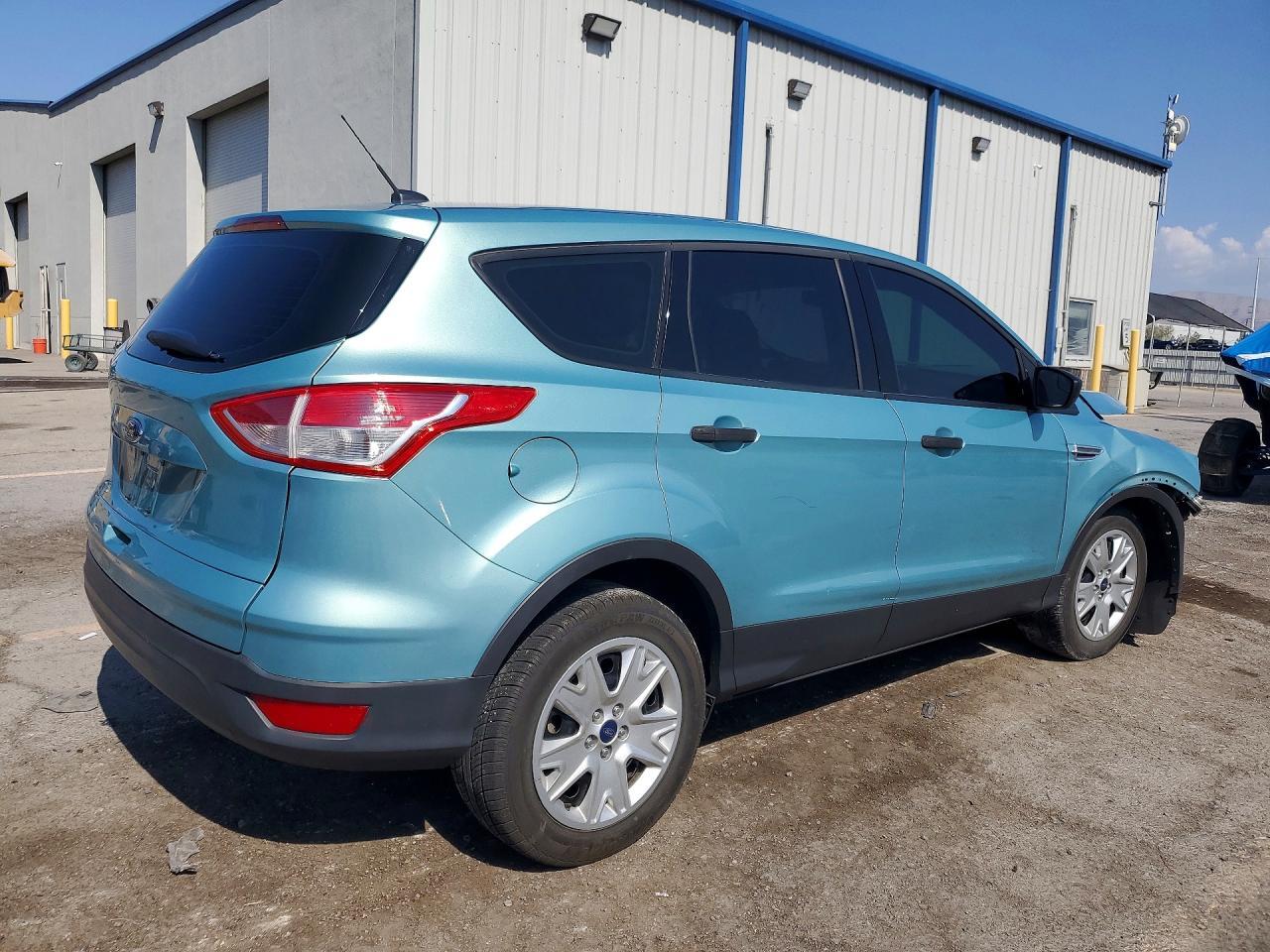2013 Ford Escape S - Image 3