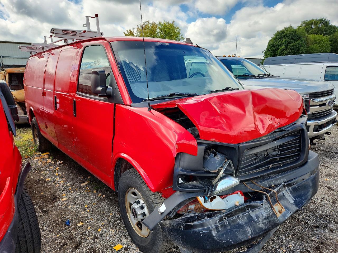 2017 GMC Savana G3500 - Фото 4