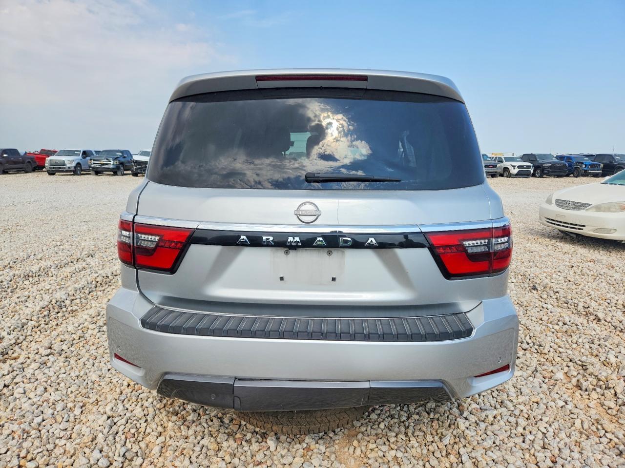 2022 Nissan Armada Sv - Image 6