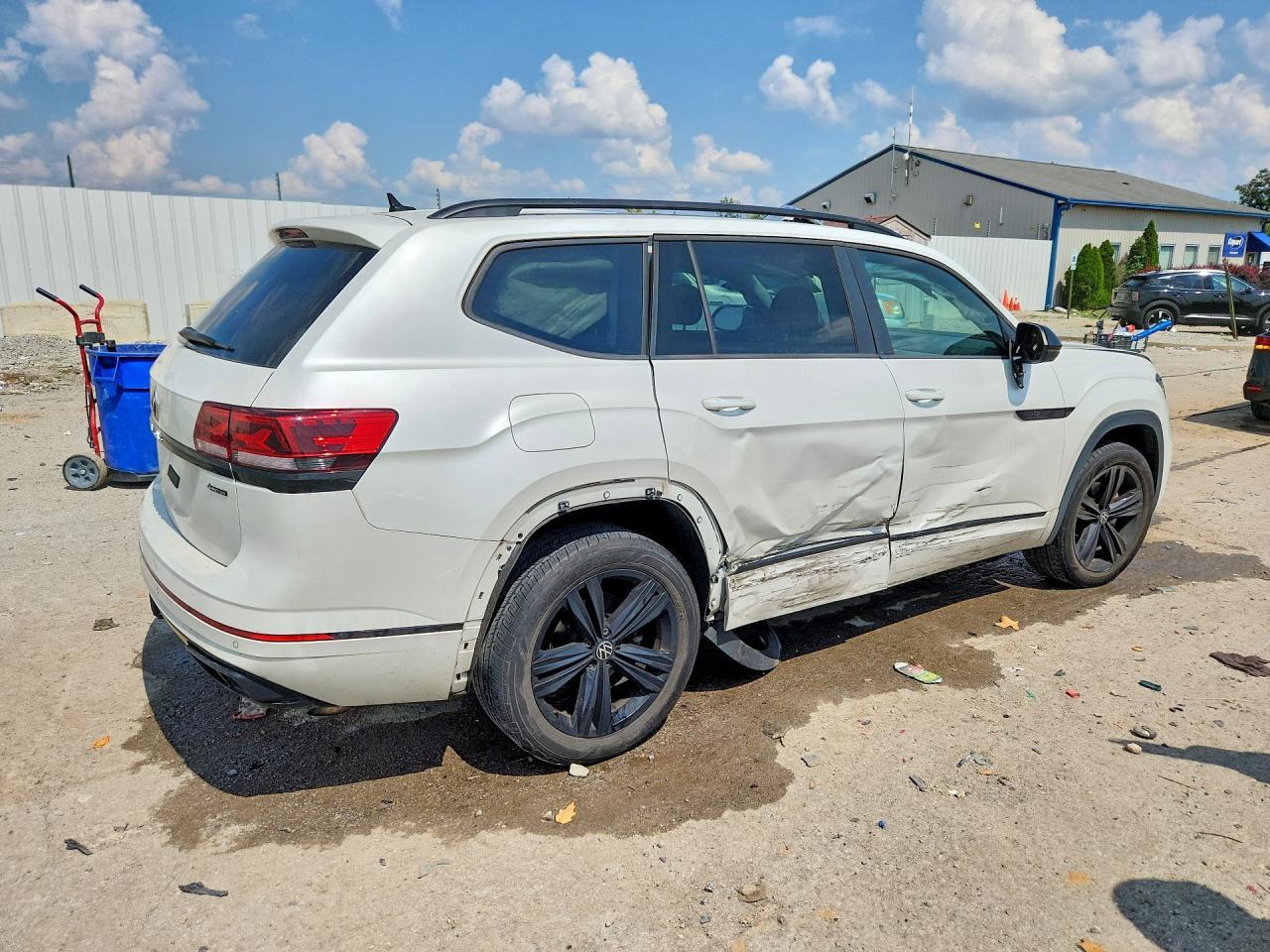 2023 Volkswagen Atlas Sel R-Line - Фото 3