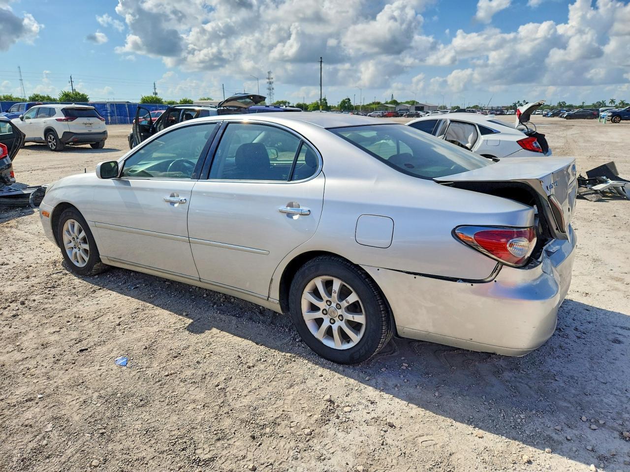 2003 Lexus Es 300 - Image 2