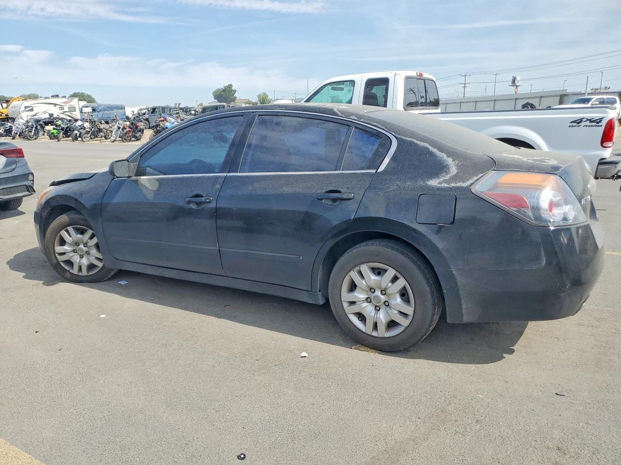 2012 Nissan Altima 2.5 - Image 2