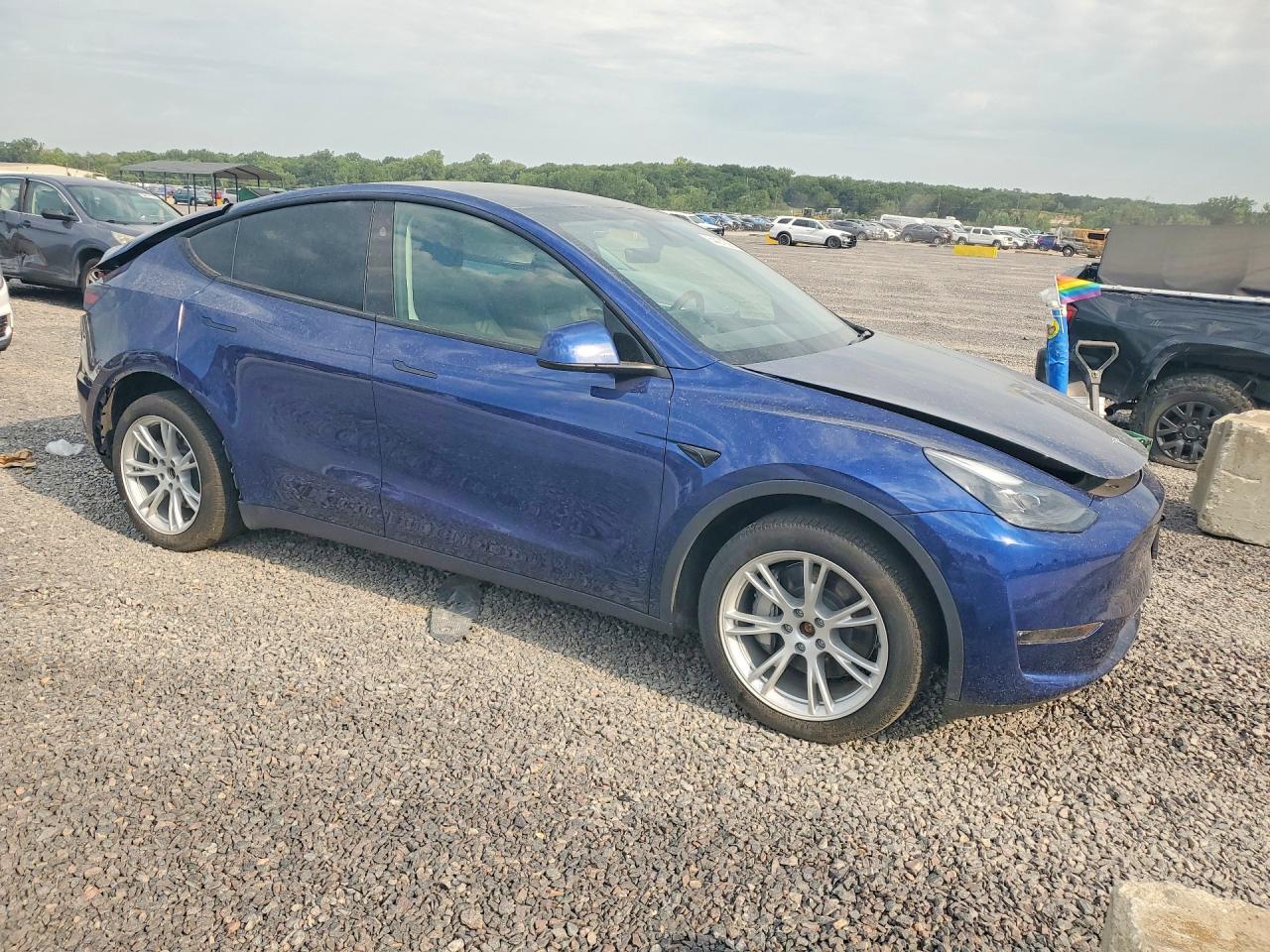 2024 Tesla Model Y - Image 4