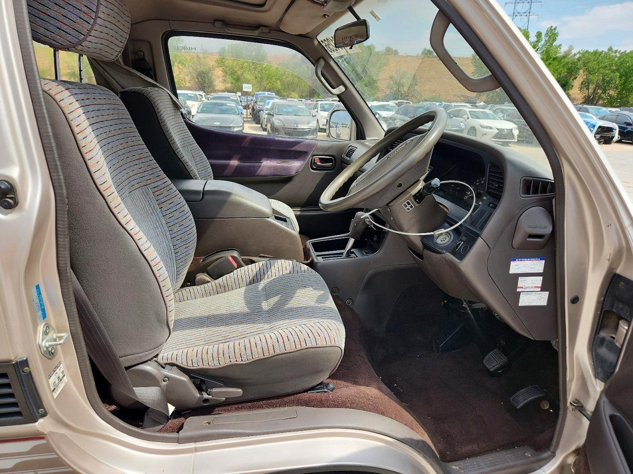 1993 Toyota Hiace - Image 7