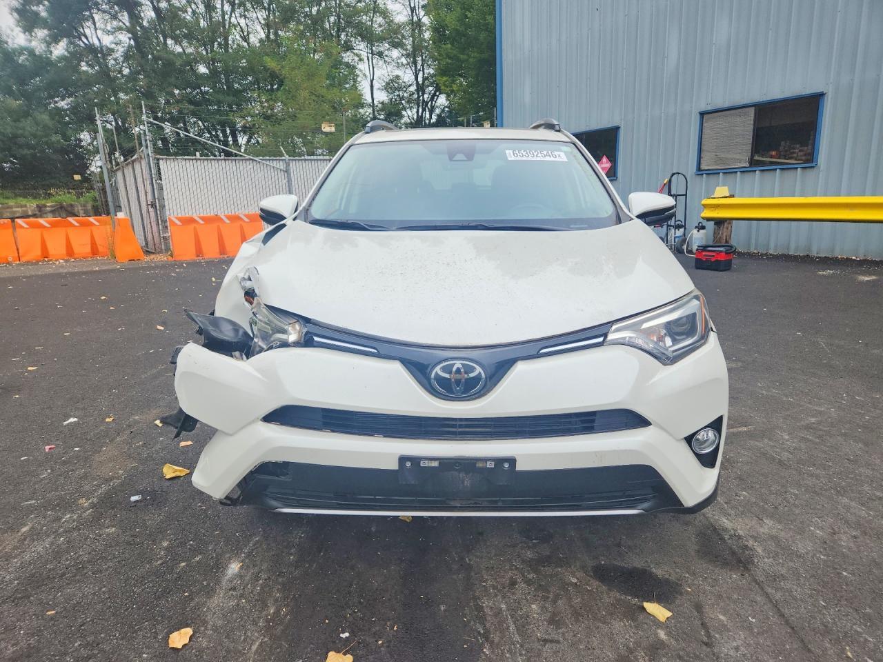 2018 Toyota Rav4 Limited - Image 5