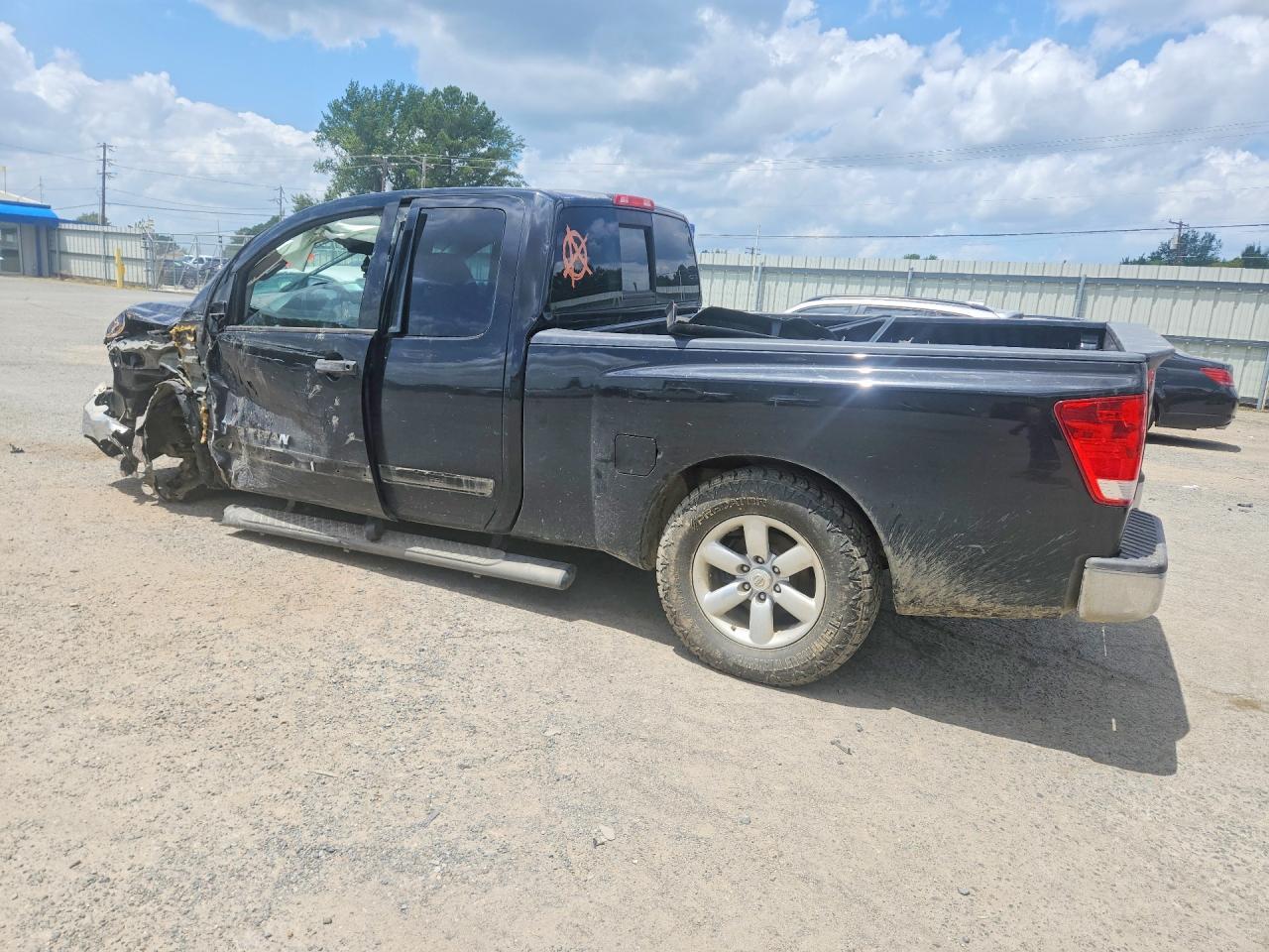 2013 Nissan Titan Sv - Фото 2