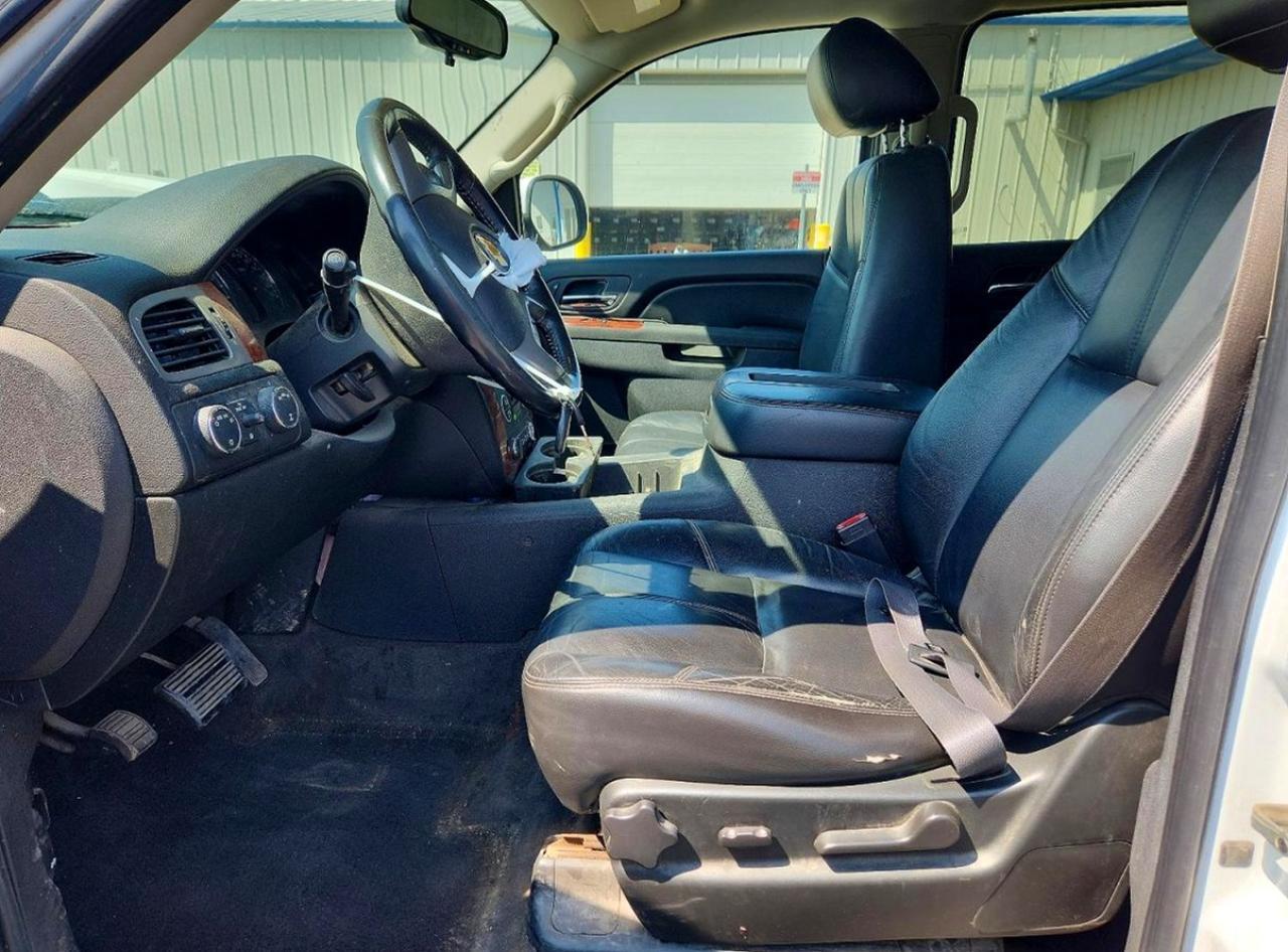 2011 Chevrolet Suburban K1500 Lt - Фото 7