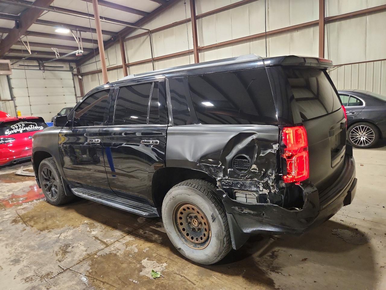 2017 Chevrolet Tahoe K1500 Premier - Фото 2
