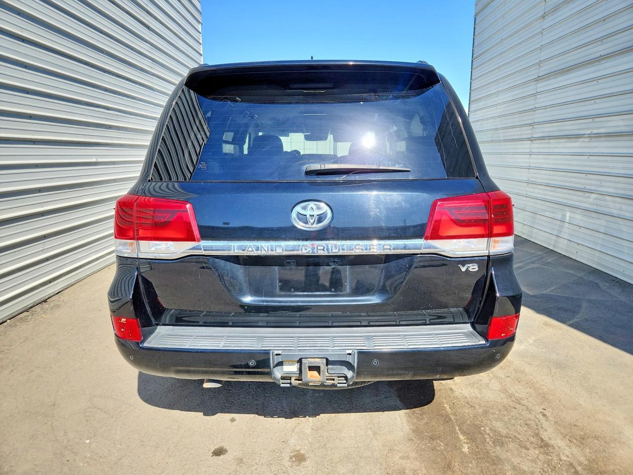 2017 Toyota Land Cruiser Base - Фото 6