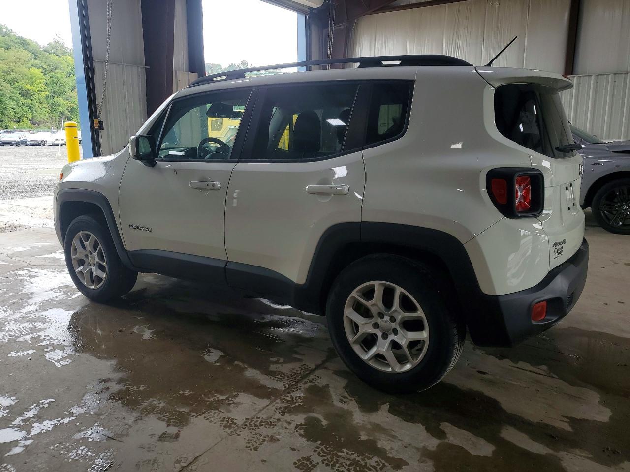 2016 Jeep Renegade Latitude - Фото 2