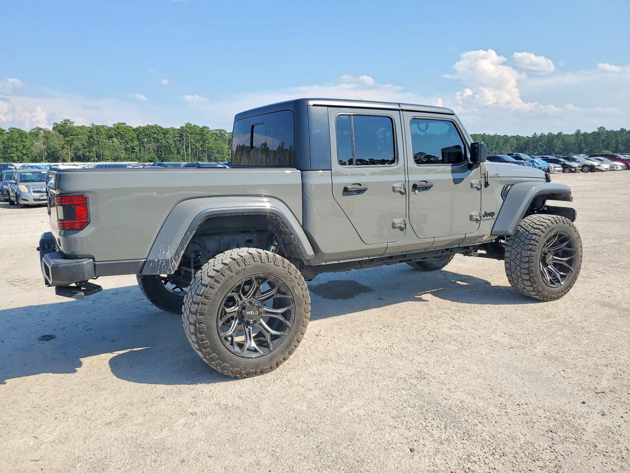 2021 Jeep Gladiator Sport - Фото 3