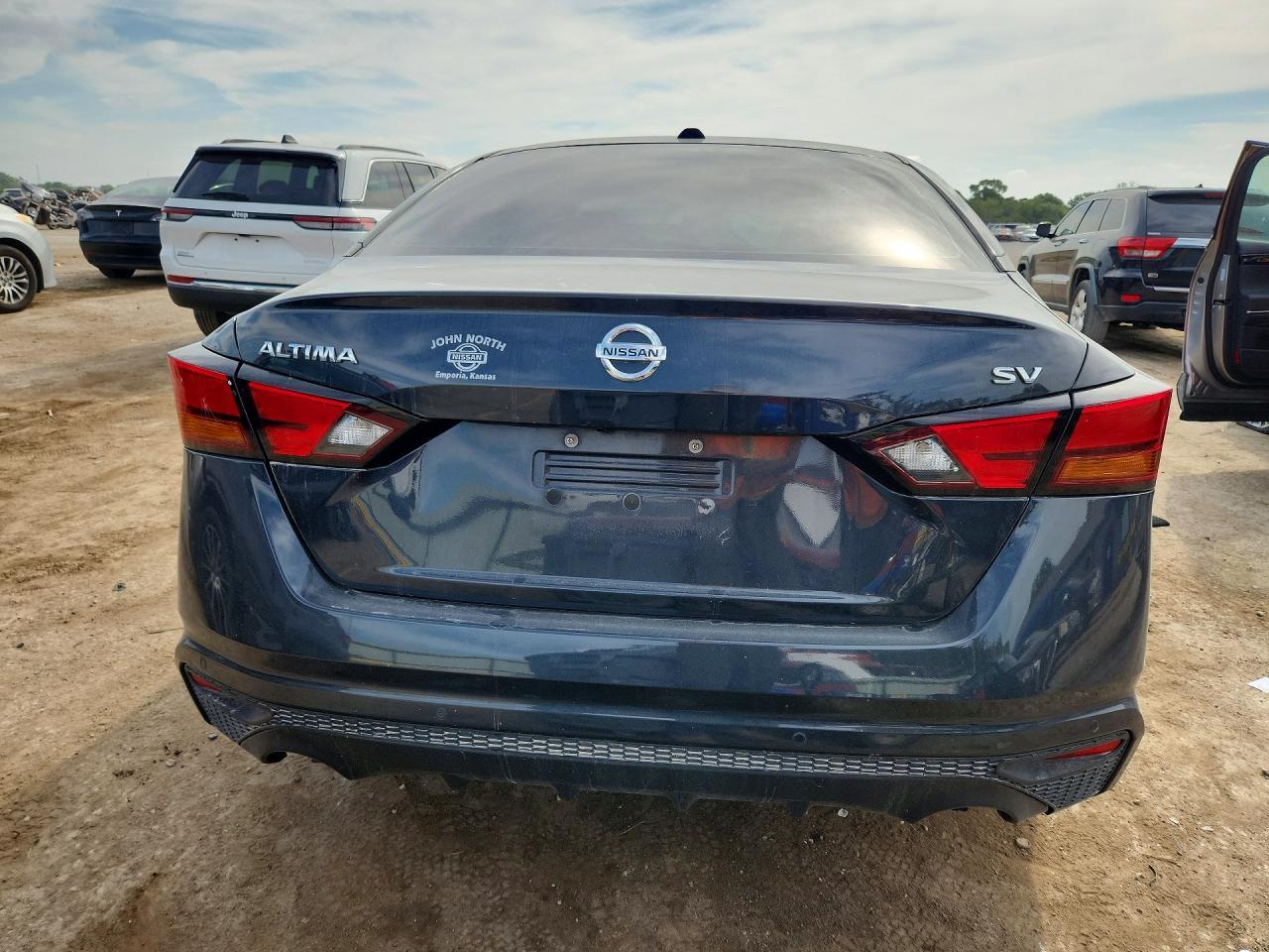 2021 Nissan Altima Sv - Image 6