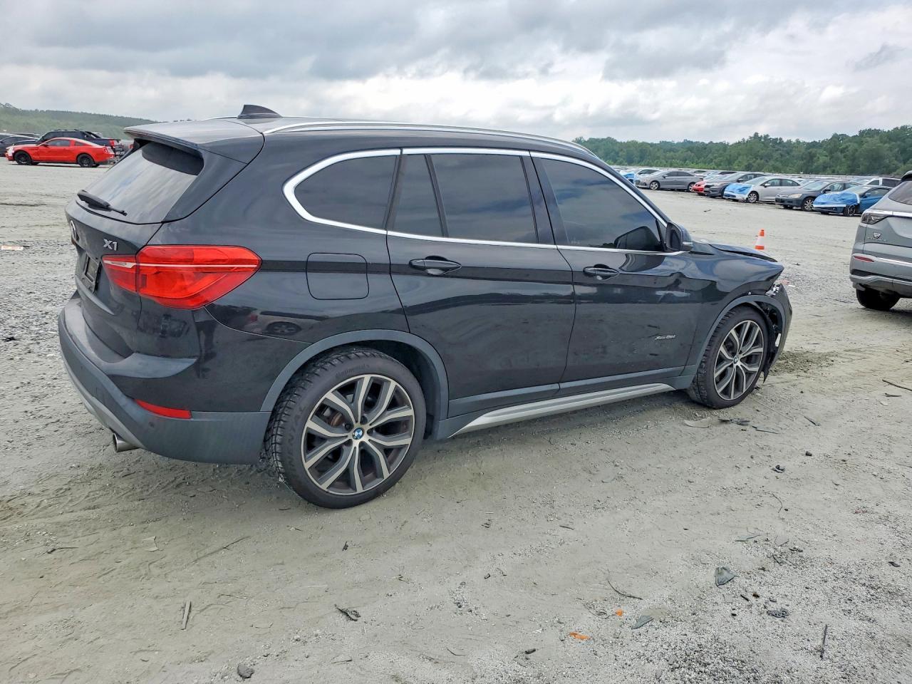 2016 BMW X1 xDrive28I - Фото 3