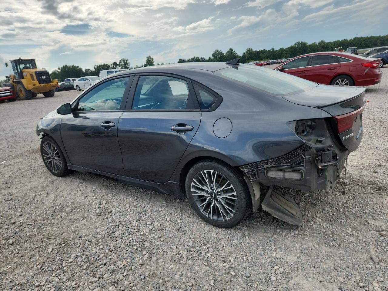 2022 Kia Forte Gt Line - Фото 2