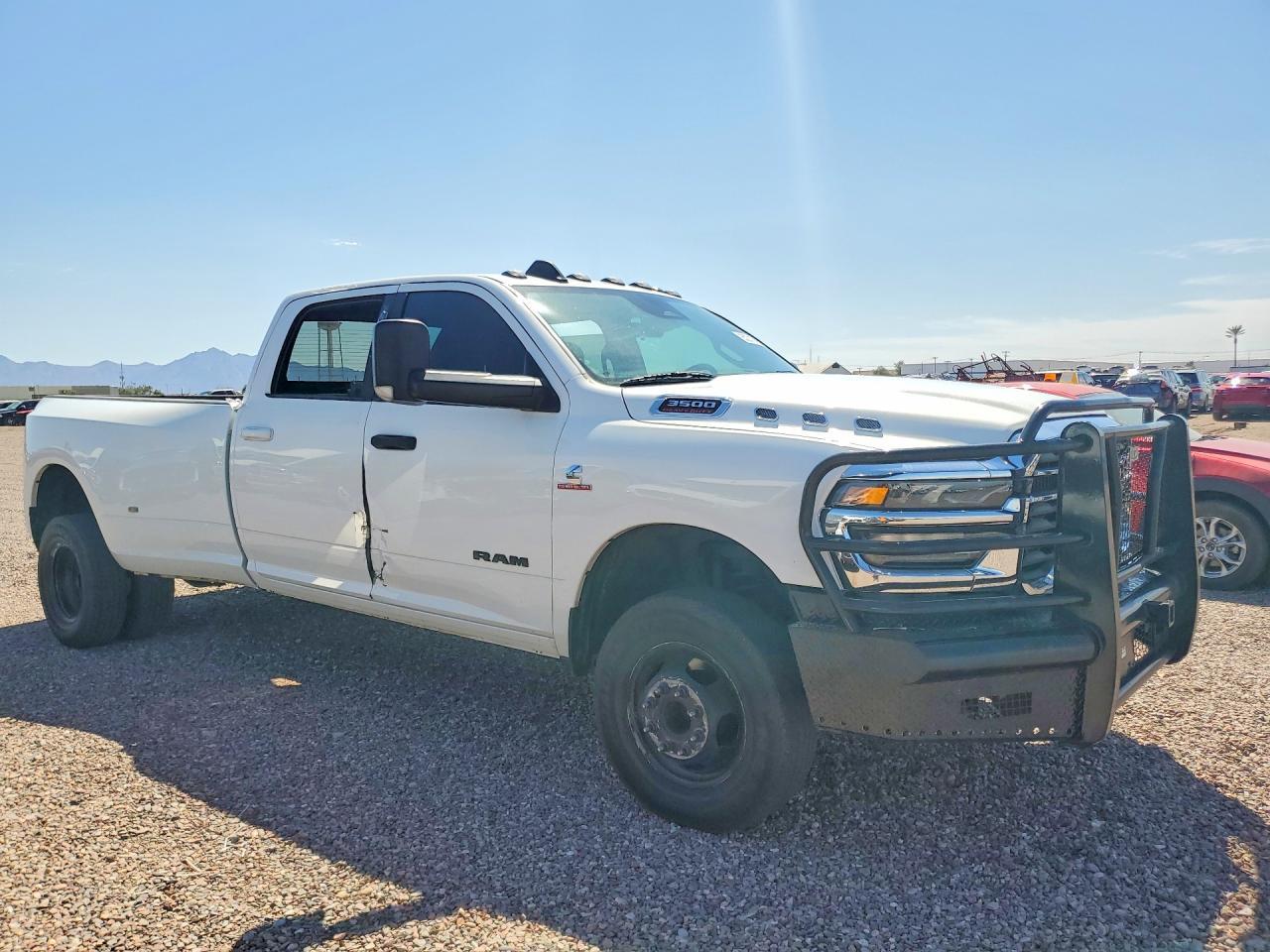 2026 Ram 3500 Tradesman - Фото 4