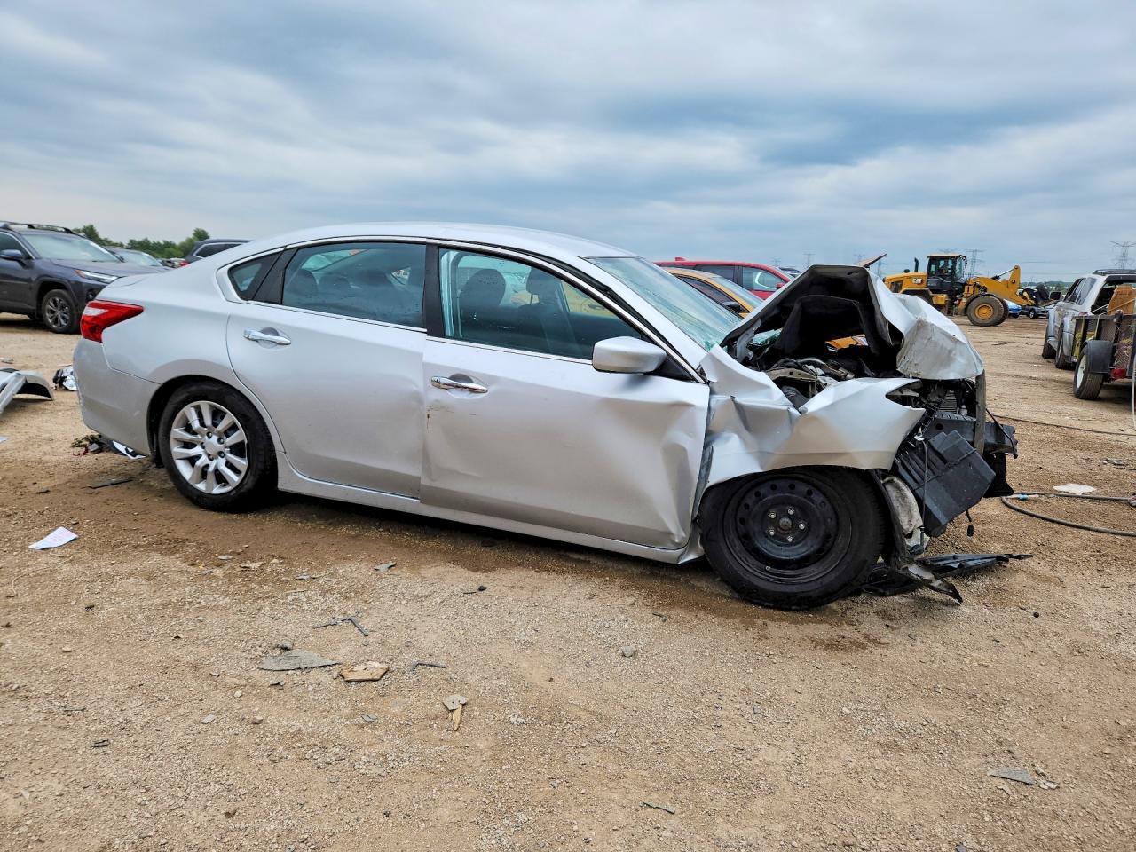 2016 Nissan Altima 2.5 S - Фото 4