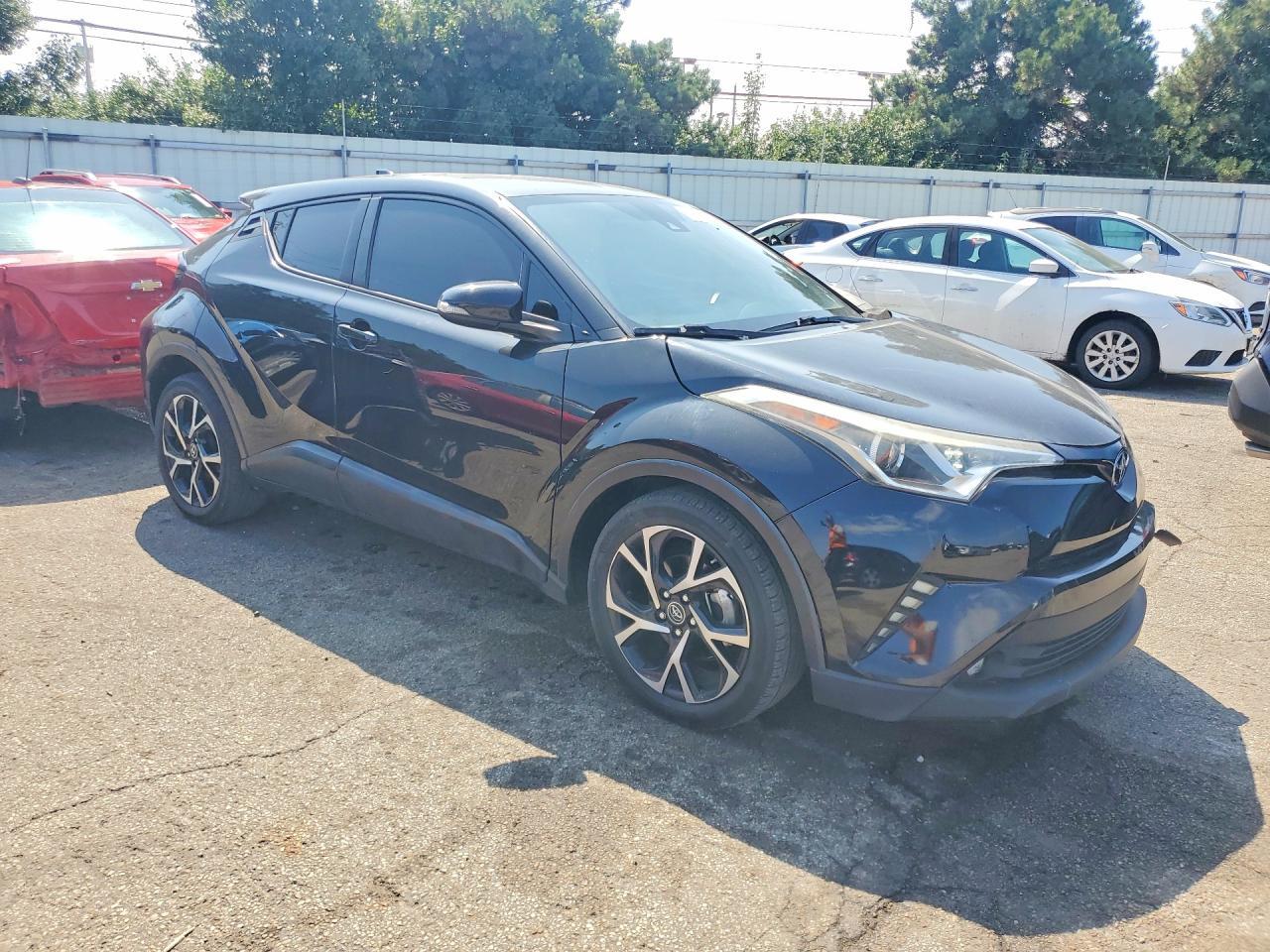 2018 Toyota C-Hr Xle - Image 4