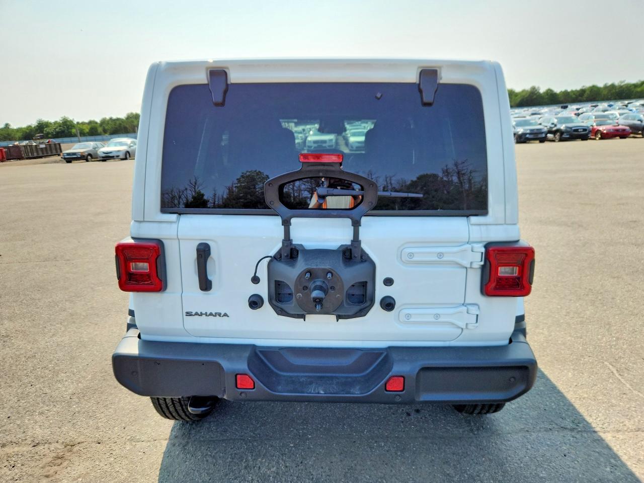 2026 Jeep Wrangler Sahara - Фото 6
