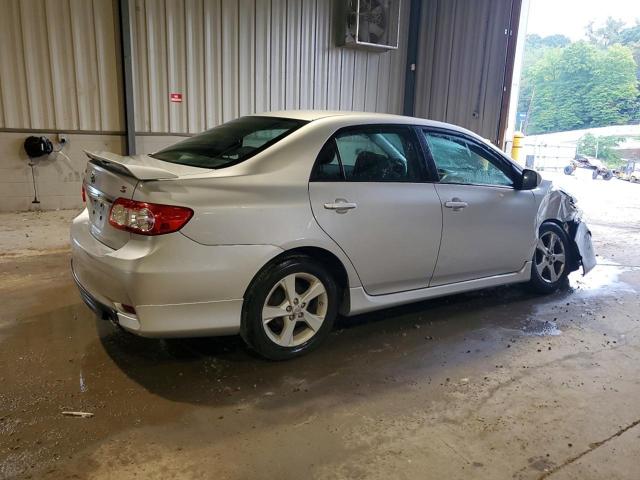 2012 Toyota Corolla S - Фото 3