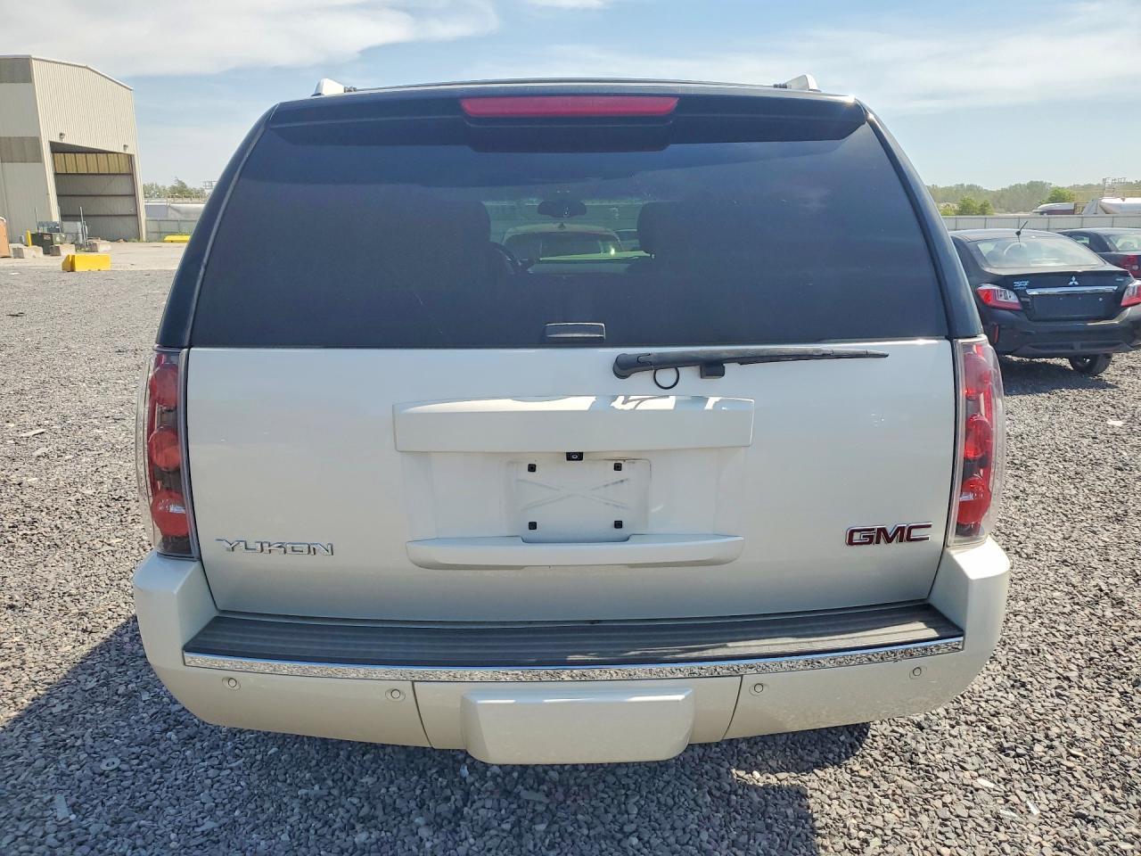 2014 GMC Yukon Denali - Фото 6