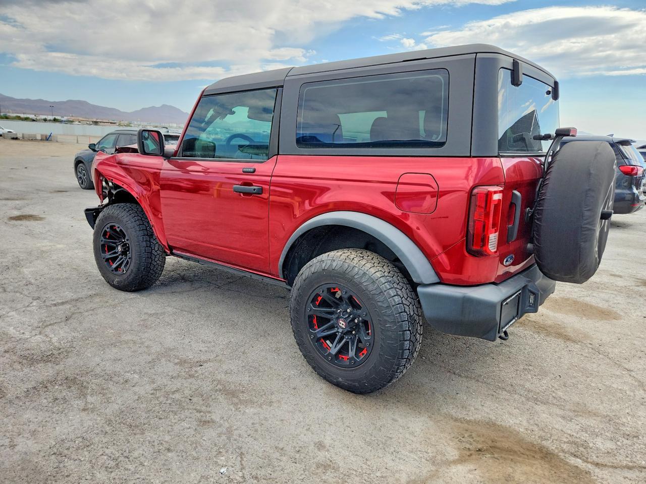 2021 Ford Bronco Base - Image 2