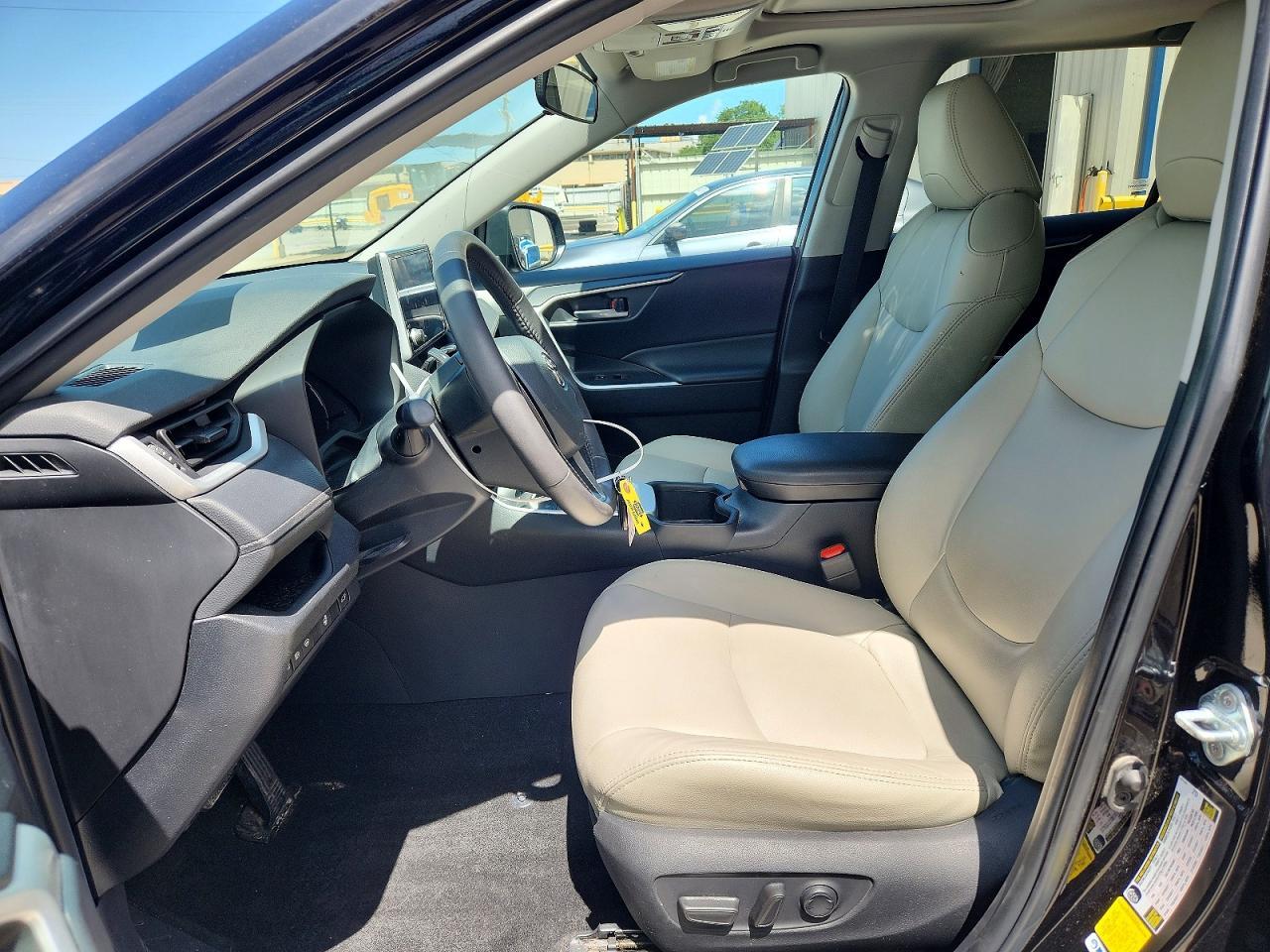2023 Toyota Rav4 Xle - Image 7