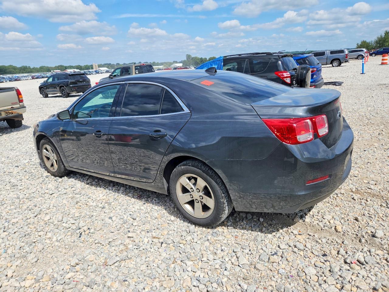 2014 Chevrolet Malibu 1Lt - Фото 2