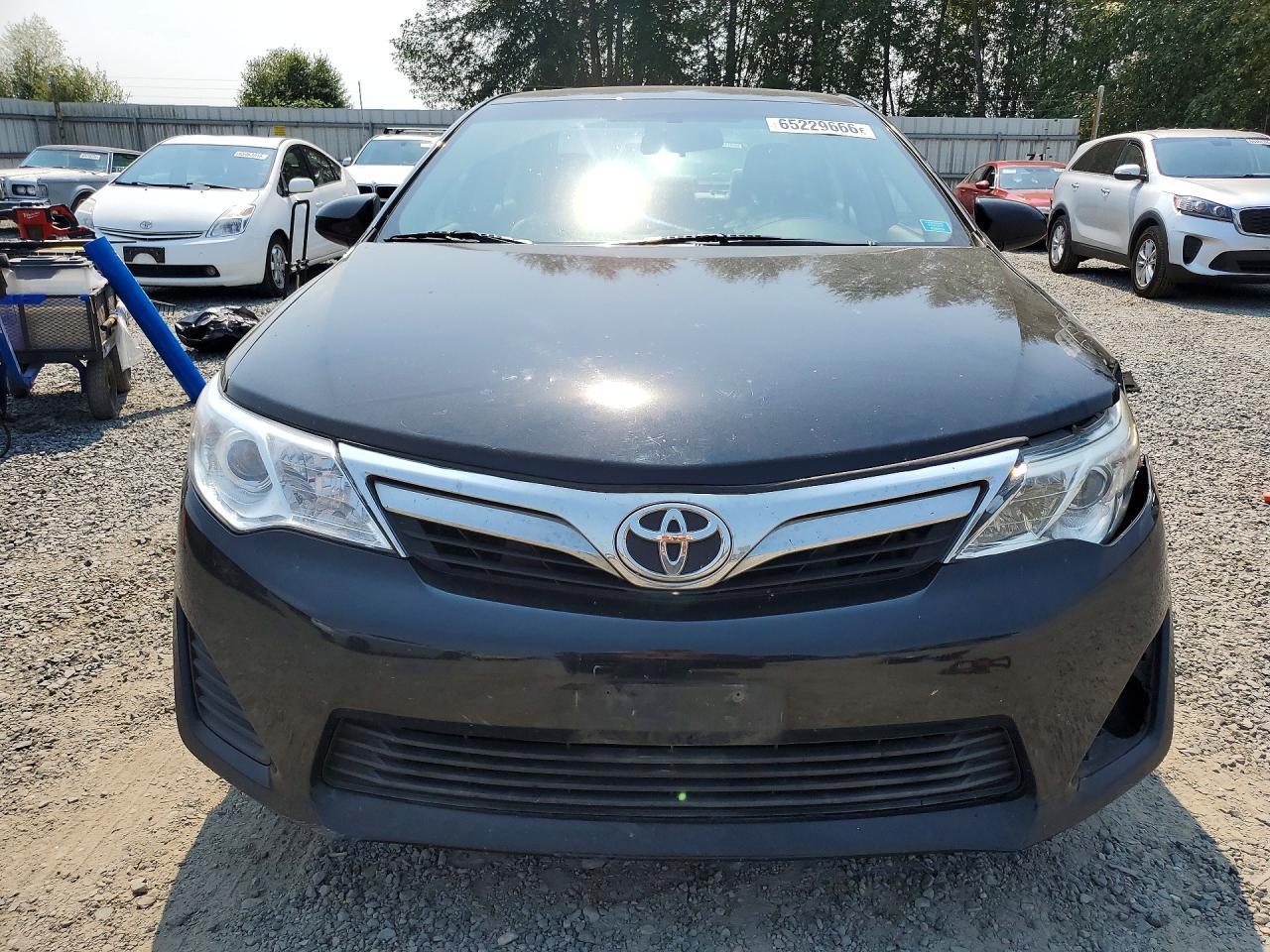 2014 Toyota Camry Le - Фото 5