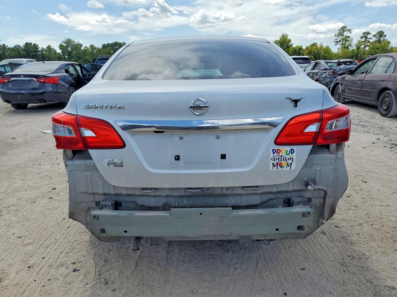 2018 Nissan Sentra S - Фото 6