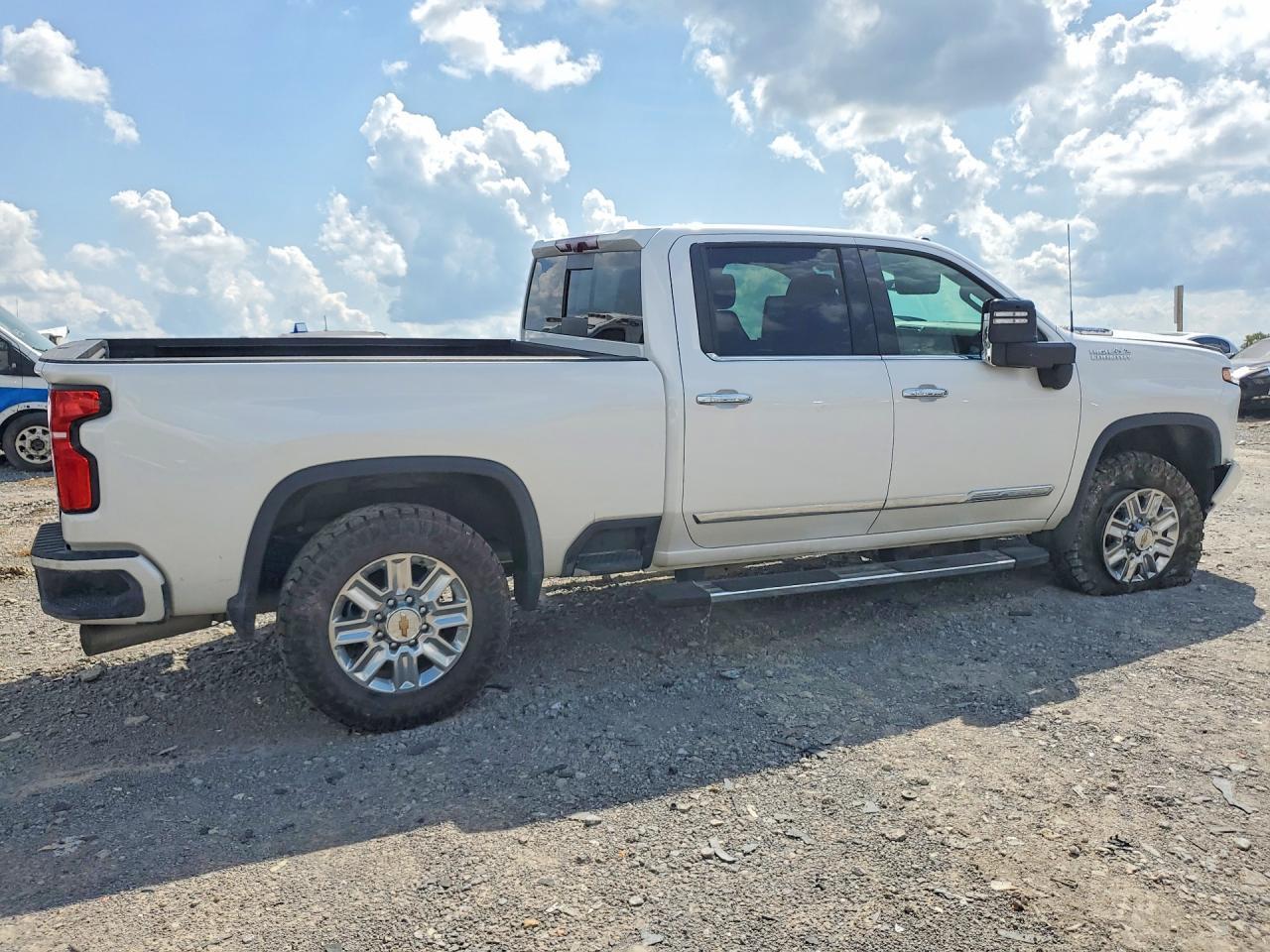 2025 Chevrolet Silverado K3500 High Country - Фото 3