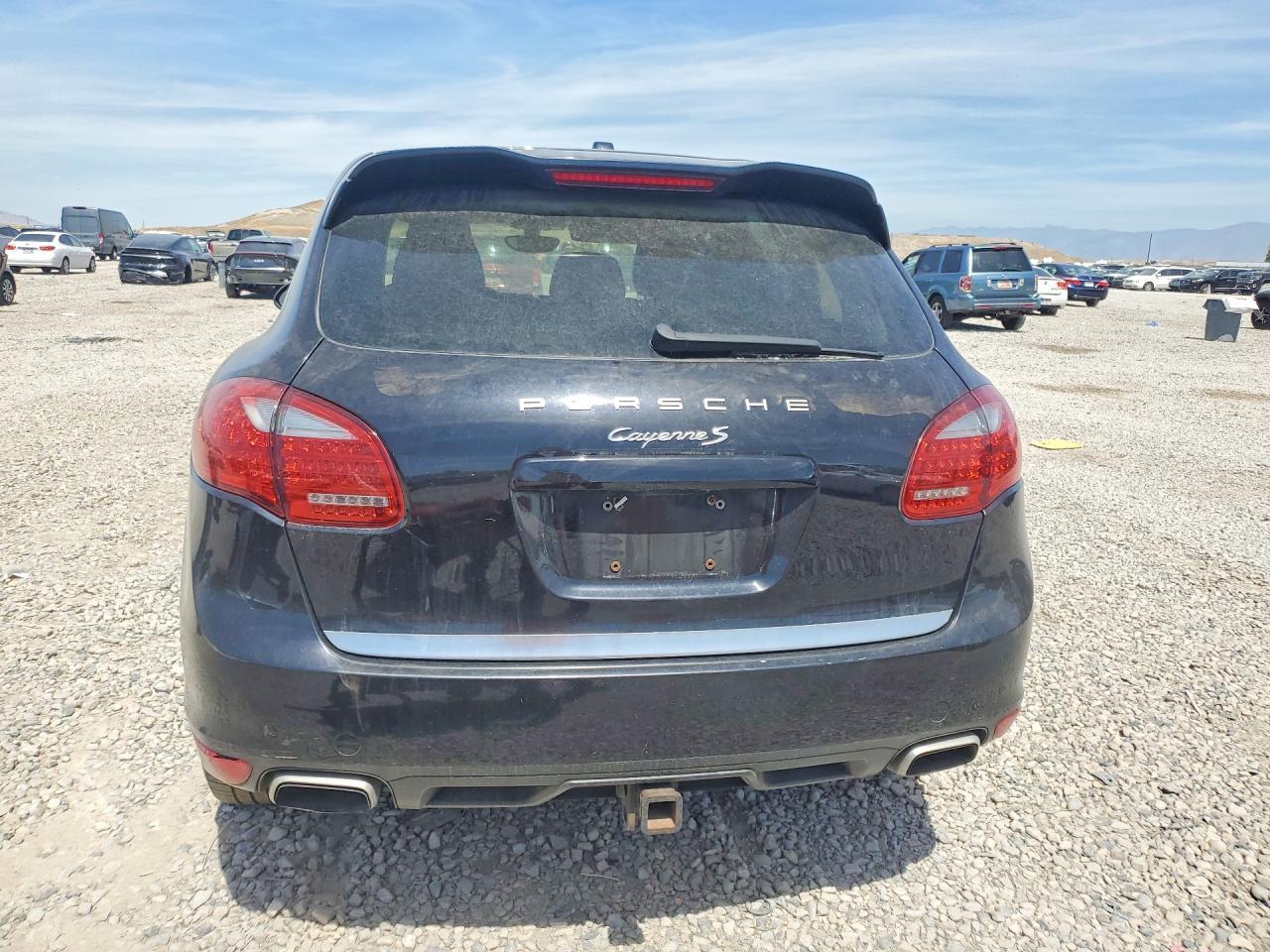 2011 Porsche Cayenne S - Image 6