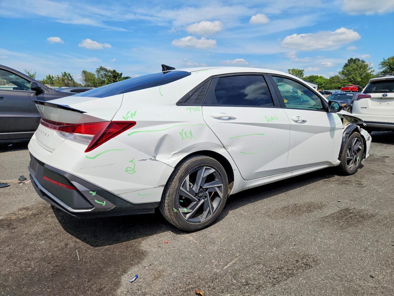 2025 Hyundai Elantra Sel Sport - Фото 3
