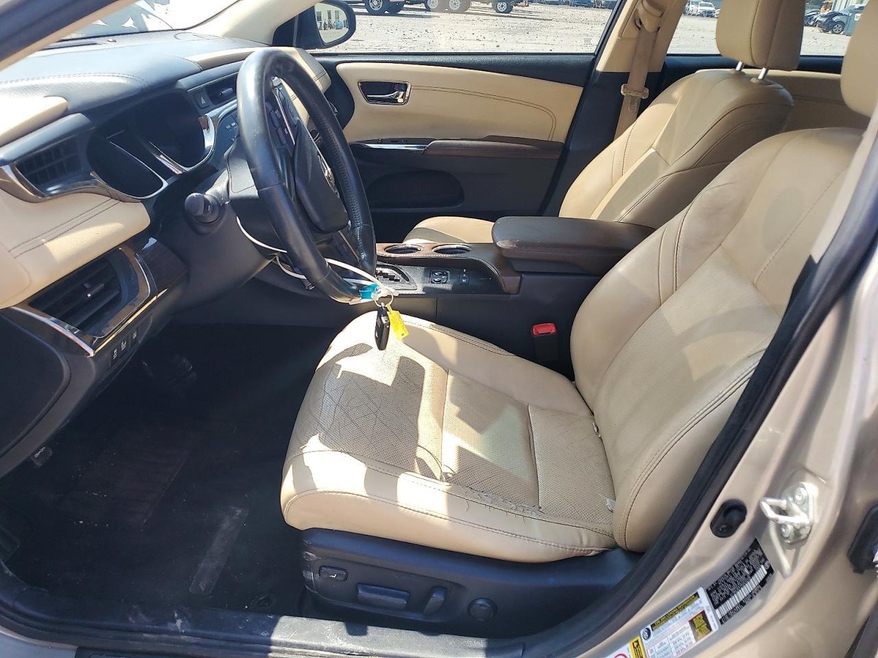 2013 Toyota Avalon Hybrid Limited - Image 7