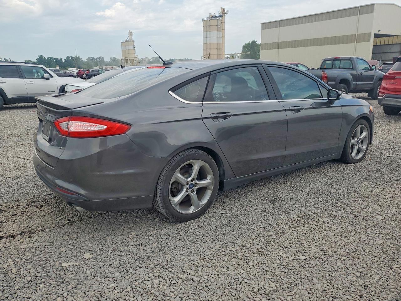 2015 Ford Fusion Se - Image 3