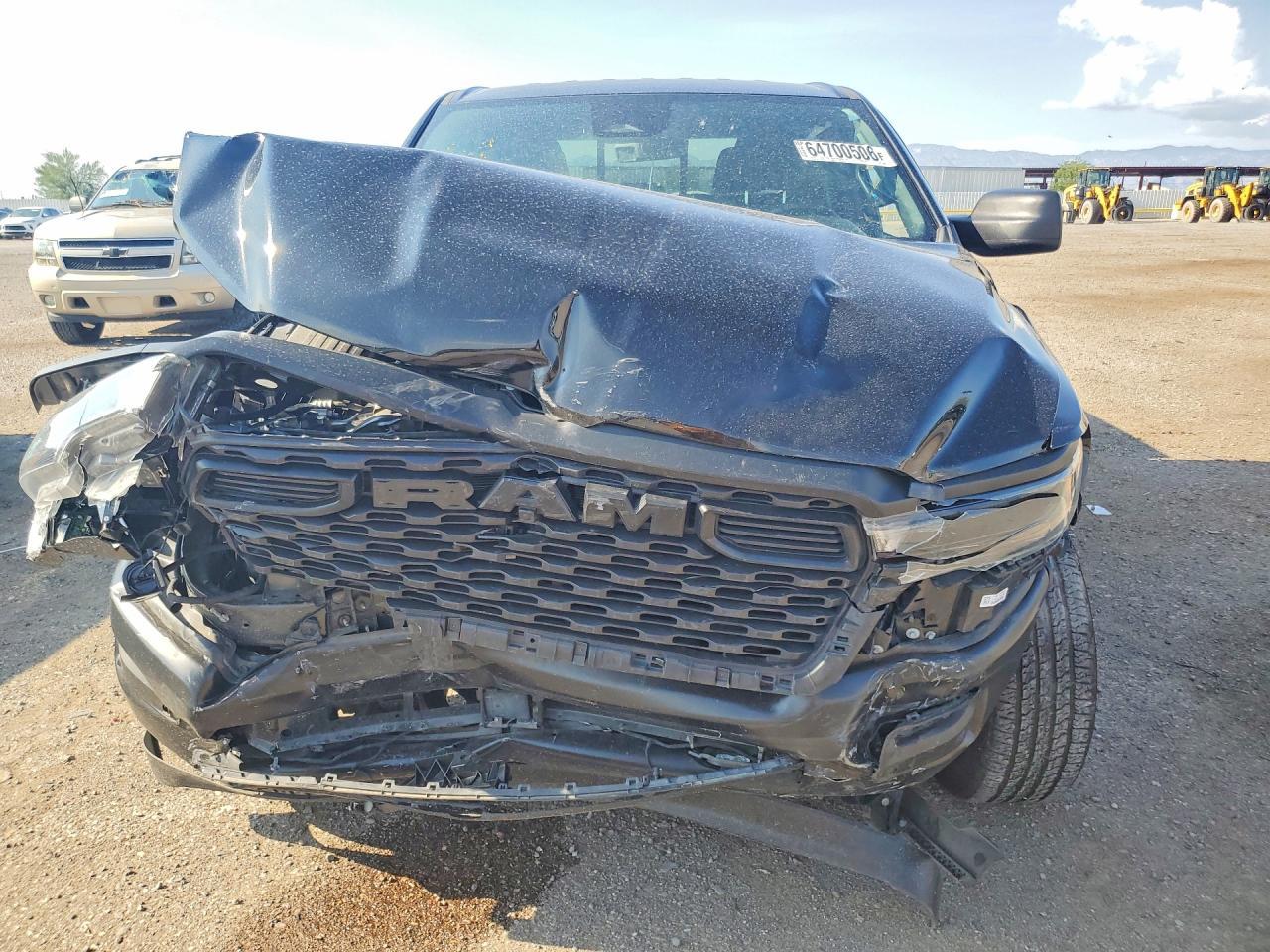 2025 Ram 1500 Tradesman - Фото 5