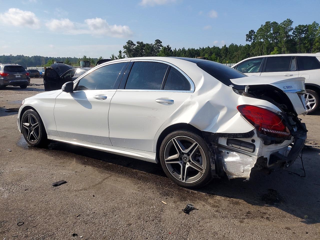 2020 Mercedes-Benz C 300 4Matic - Фото 2