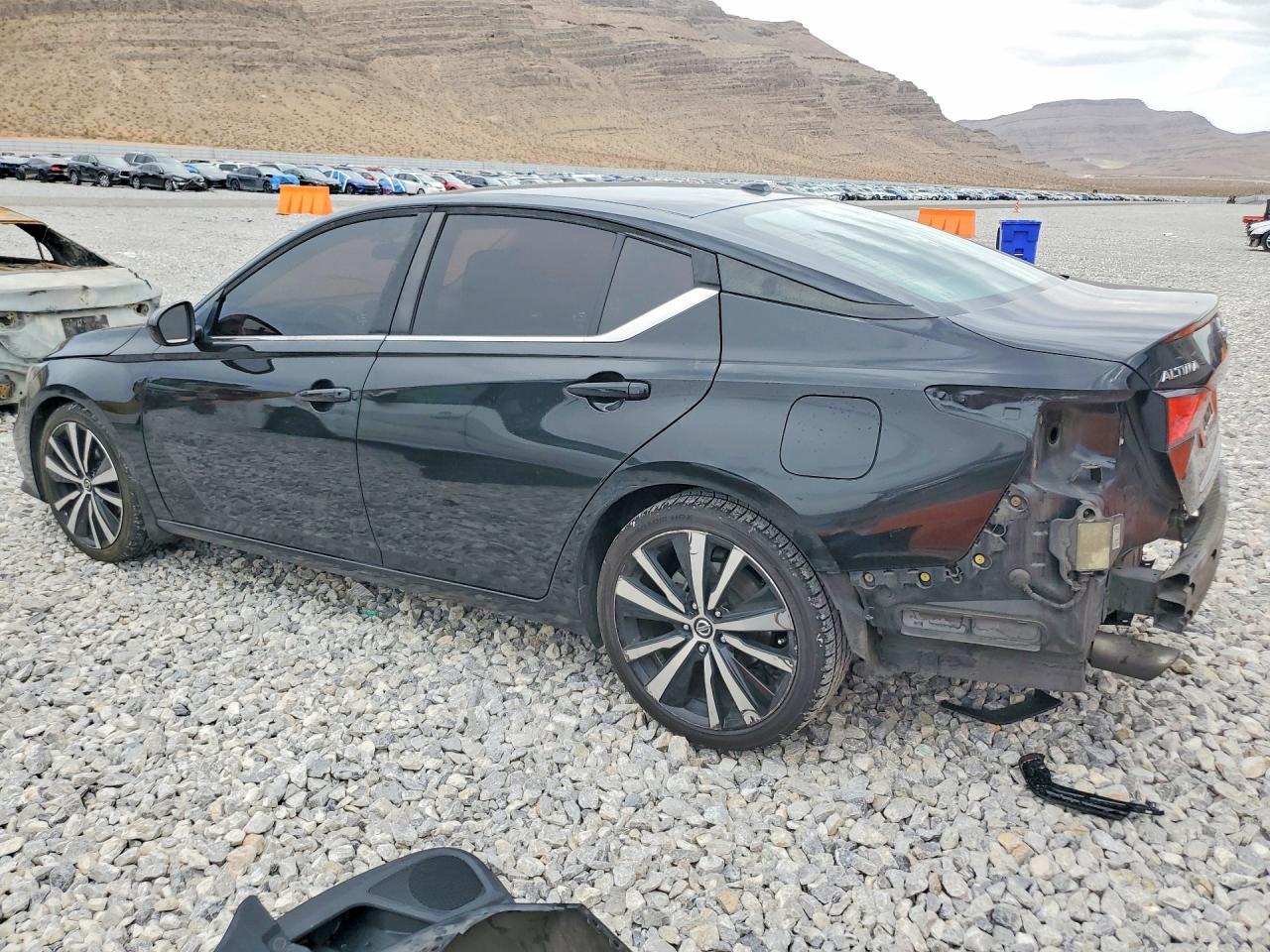 2021 Nissan Altima Sr - Image 2