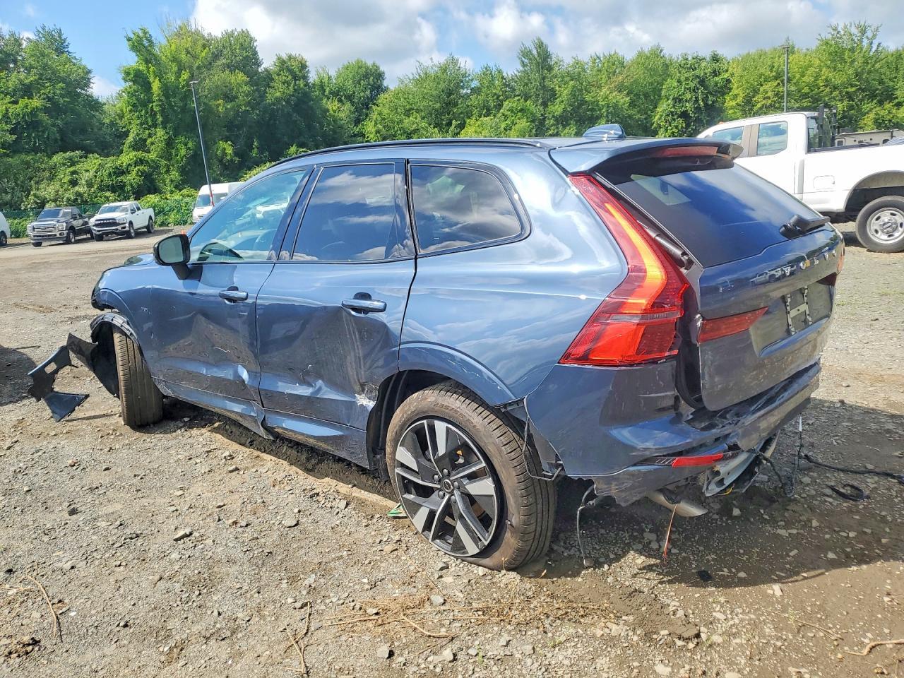 2026 Volvo Xc60 Plus - Фото 2