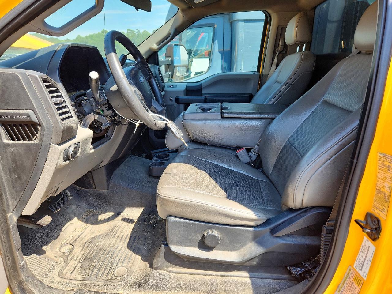 2017 Ford F550 Super Duty - Image 7