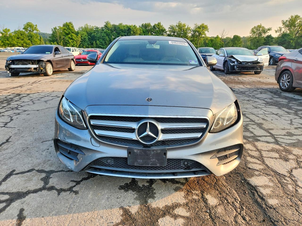 2017 Mercedes-Benz E 300 4Matic - Фото 5
