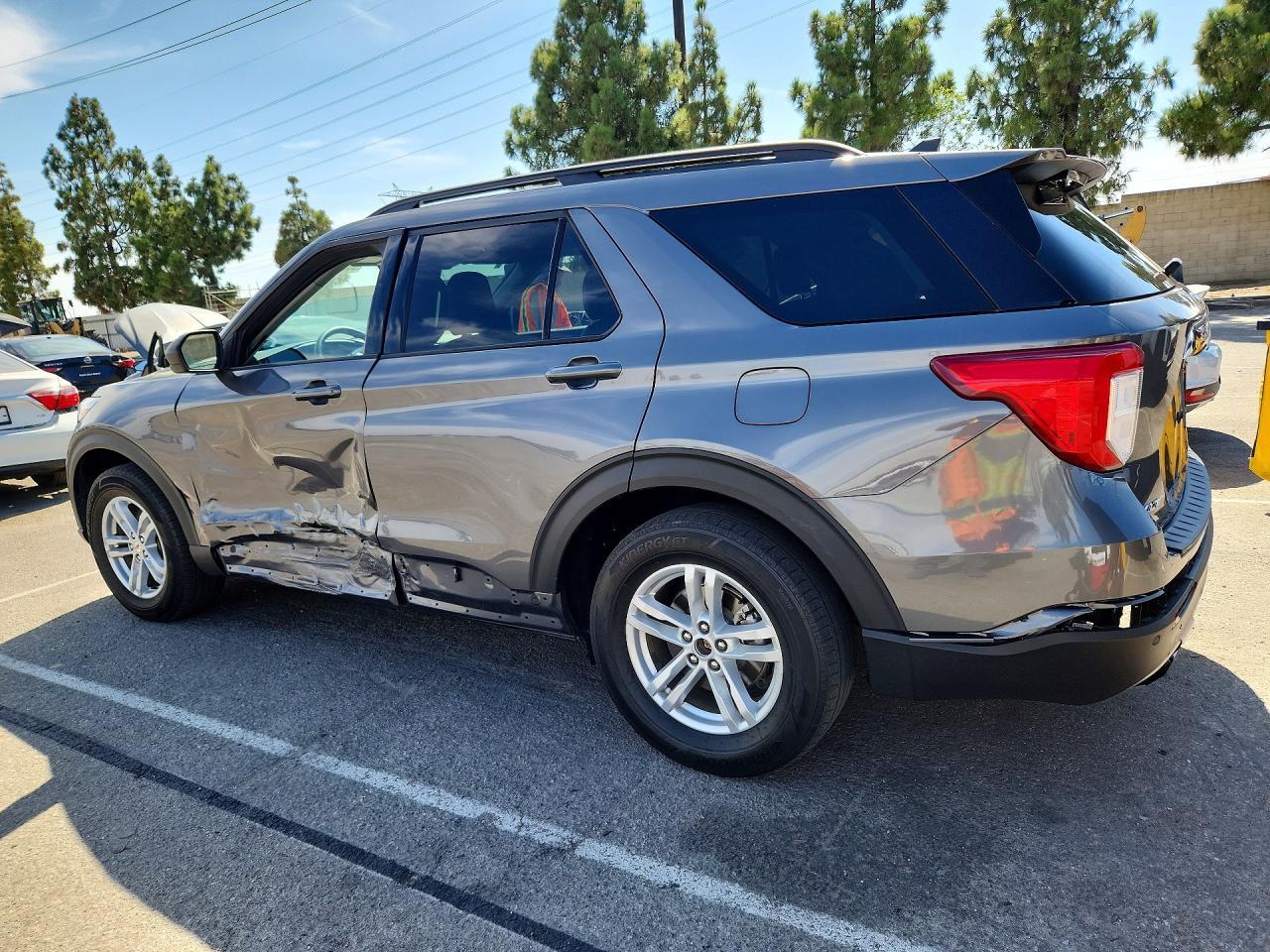 2024 Ford Explorer Xlt - Фото 2