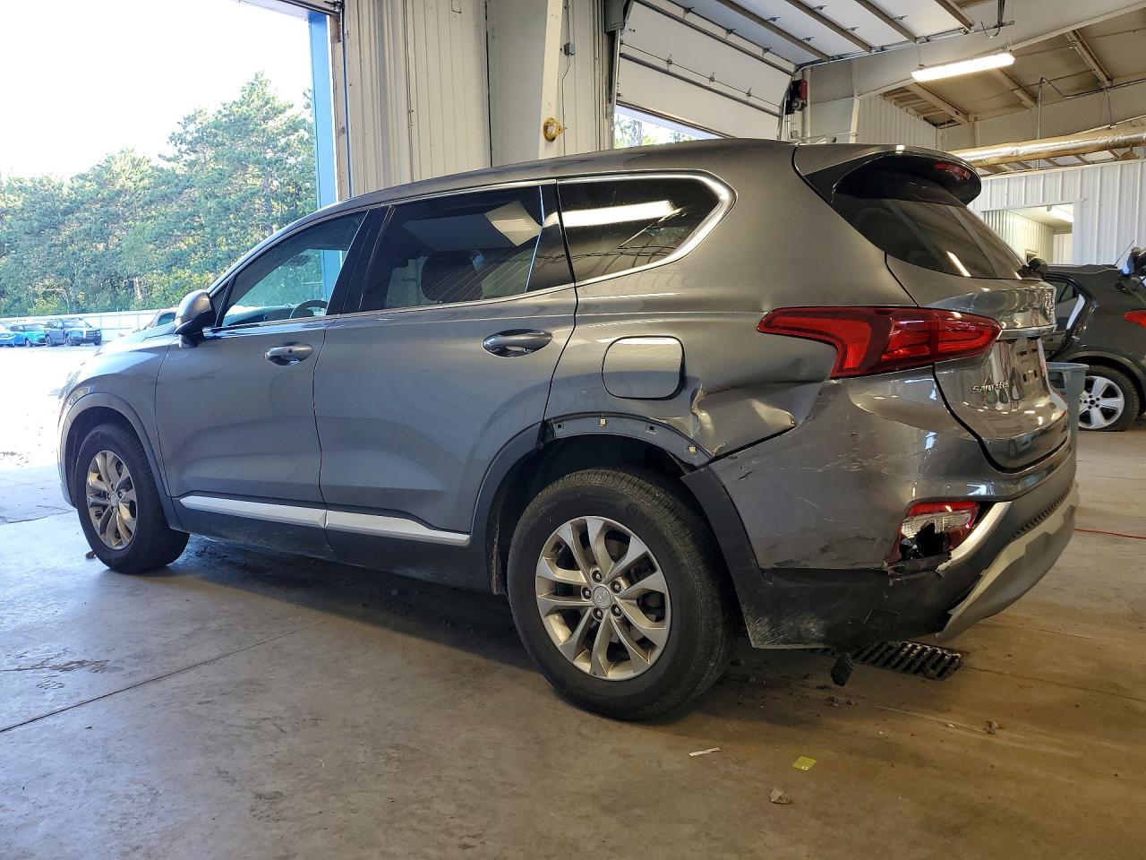 2019 Hyundai Santa Fe Sel 2.4L - Image 2