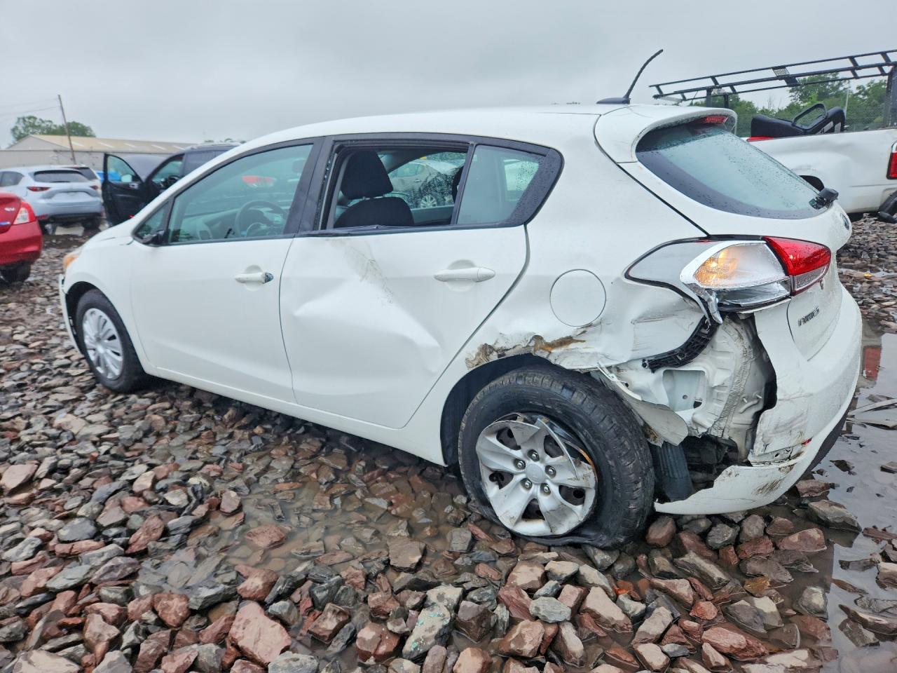 2017 Kia Forte5 Lx - Фото 2