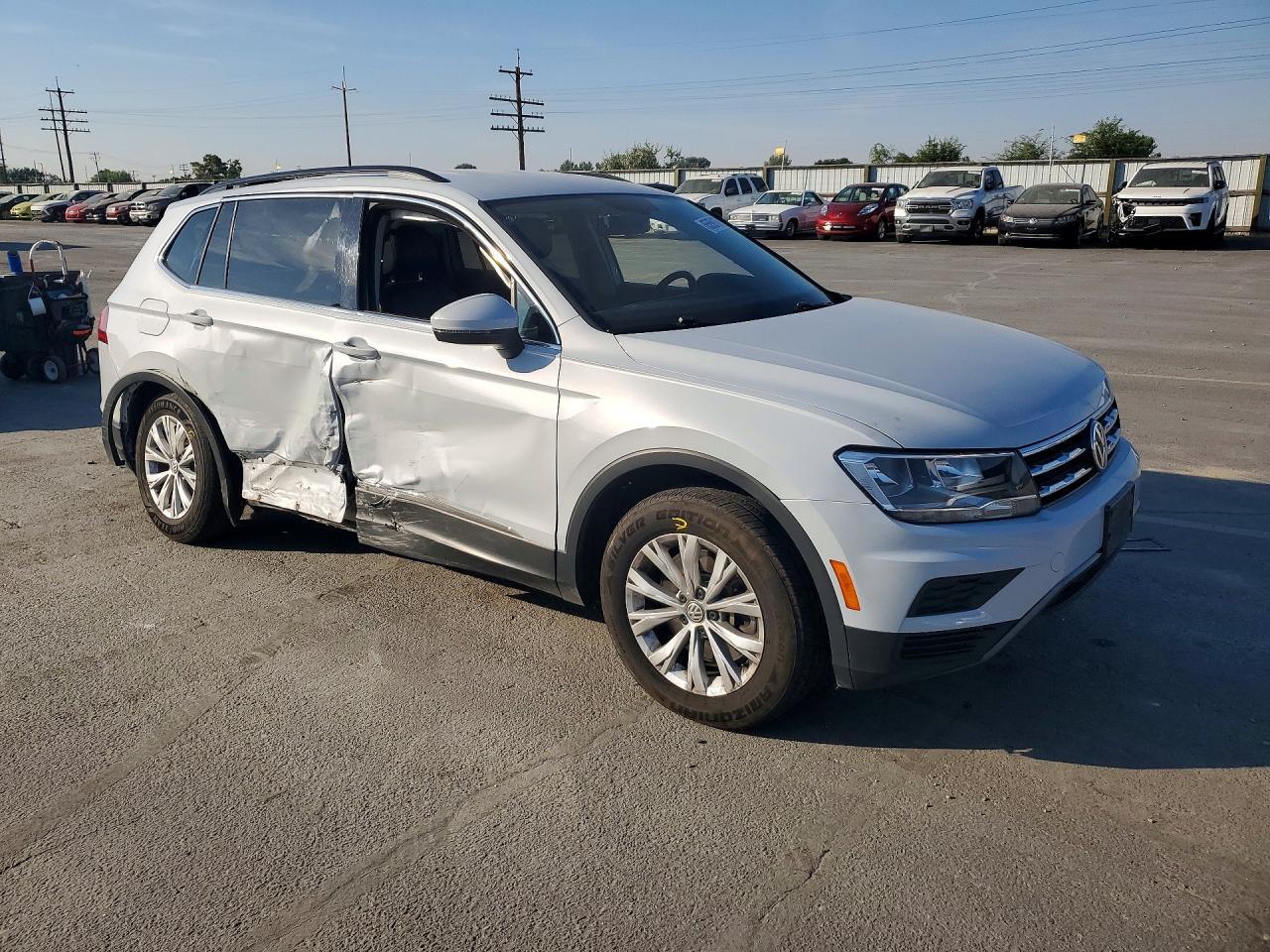 2018 Volkswagen Tiguan Se - Фото 4