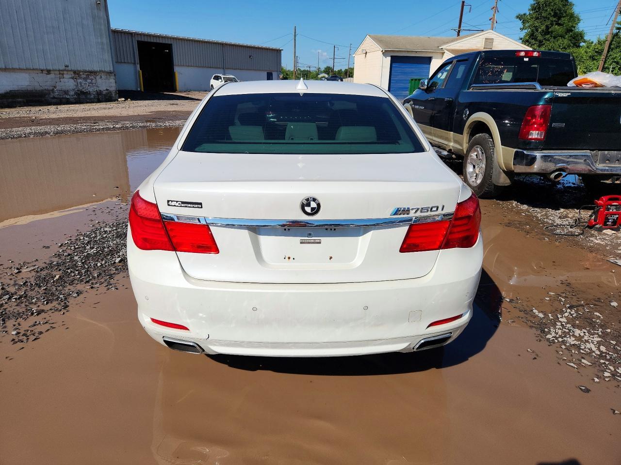 2010 BMW 750 I xDrive - Image 6
