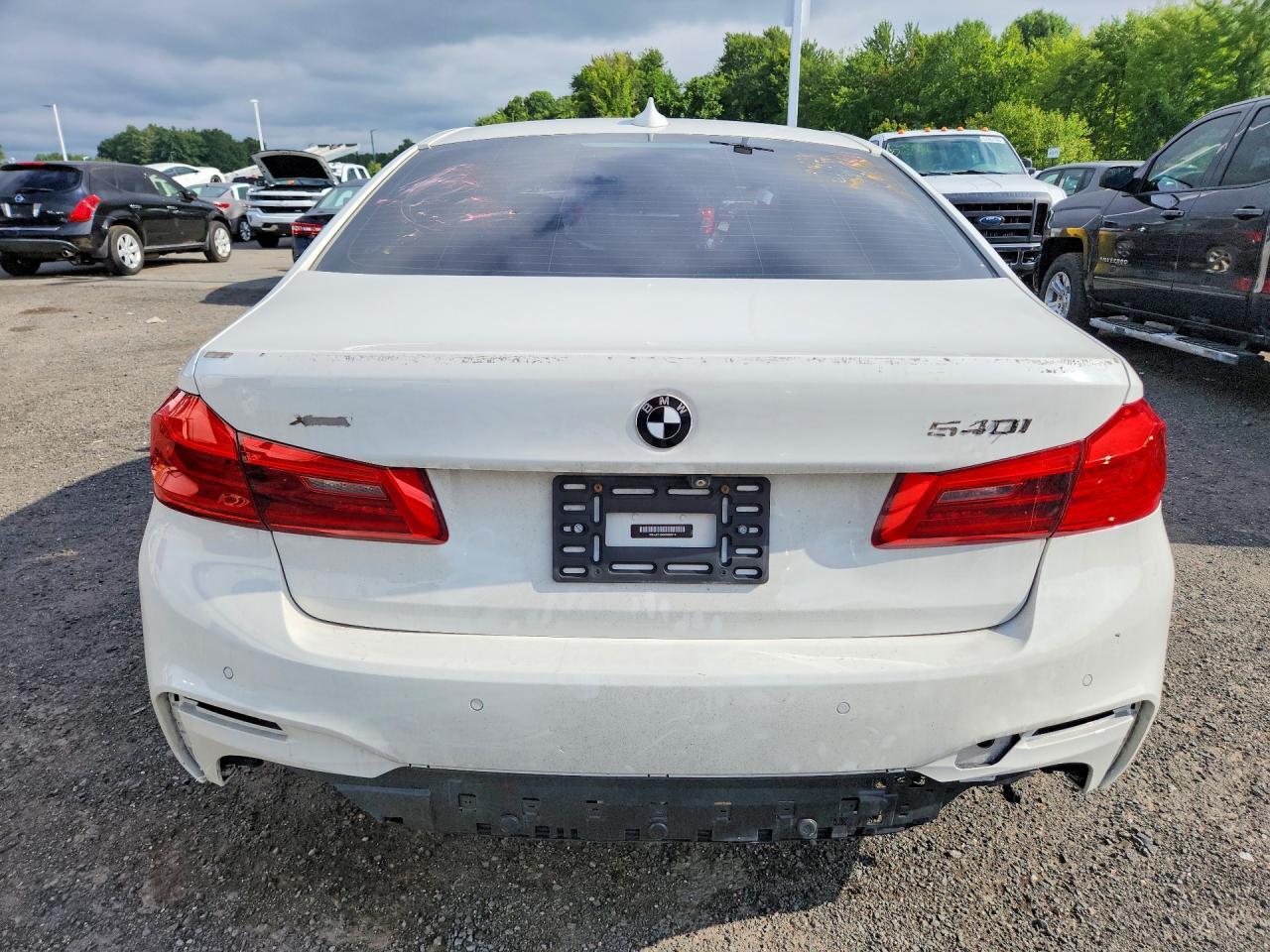 2019 BMW 540 Xi - Image 6