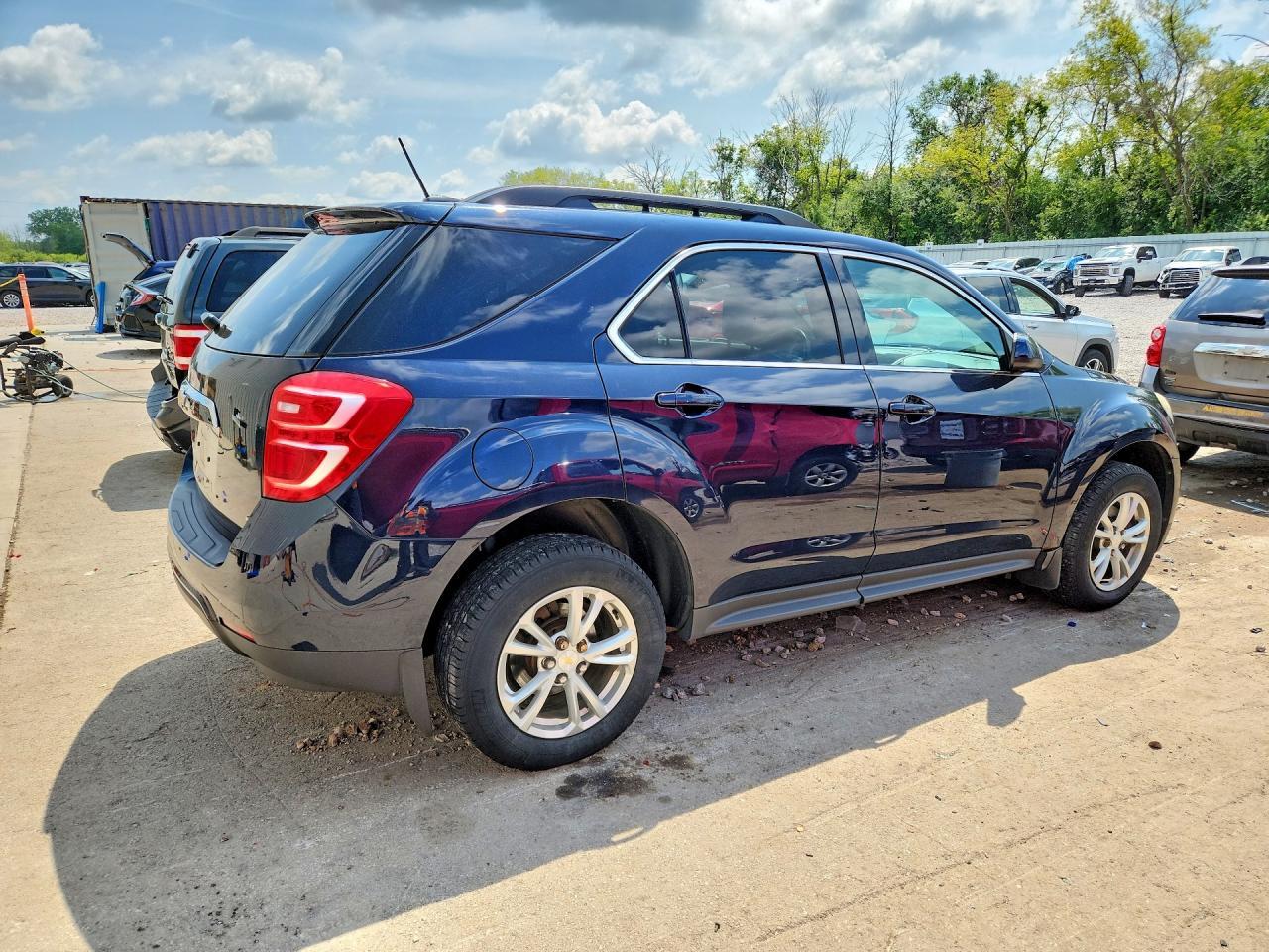2017 Chevrolet Equinox Lt - Image 3