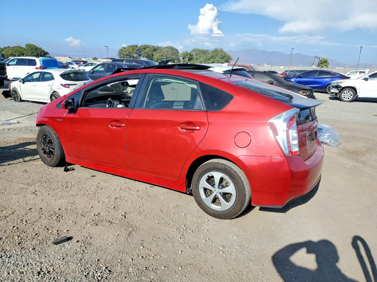 2015 Toyota Prius Four - Фото 2