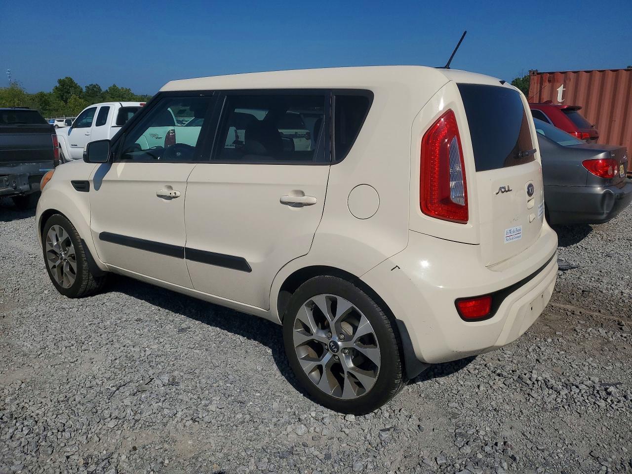 2013 Kia Soul ! - Image 2